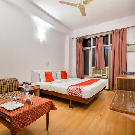 Oyo 46616 Hotel Abhinandan Jind Eksteriør bilde